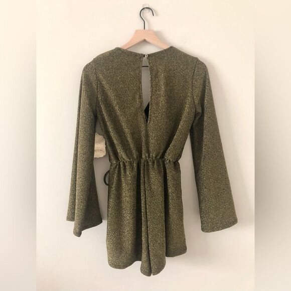 NWT Altar'd State Flare Sleeve Romper in Gold Shimmer - Size S - Picture 4 of 9